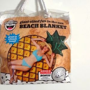 NWT BigMouth Inc Giant size beach blanket